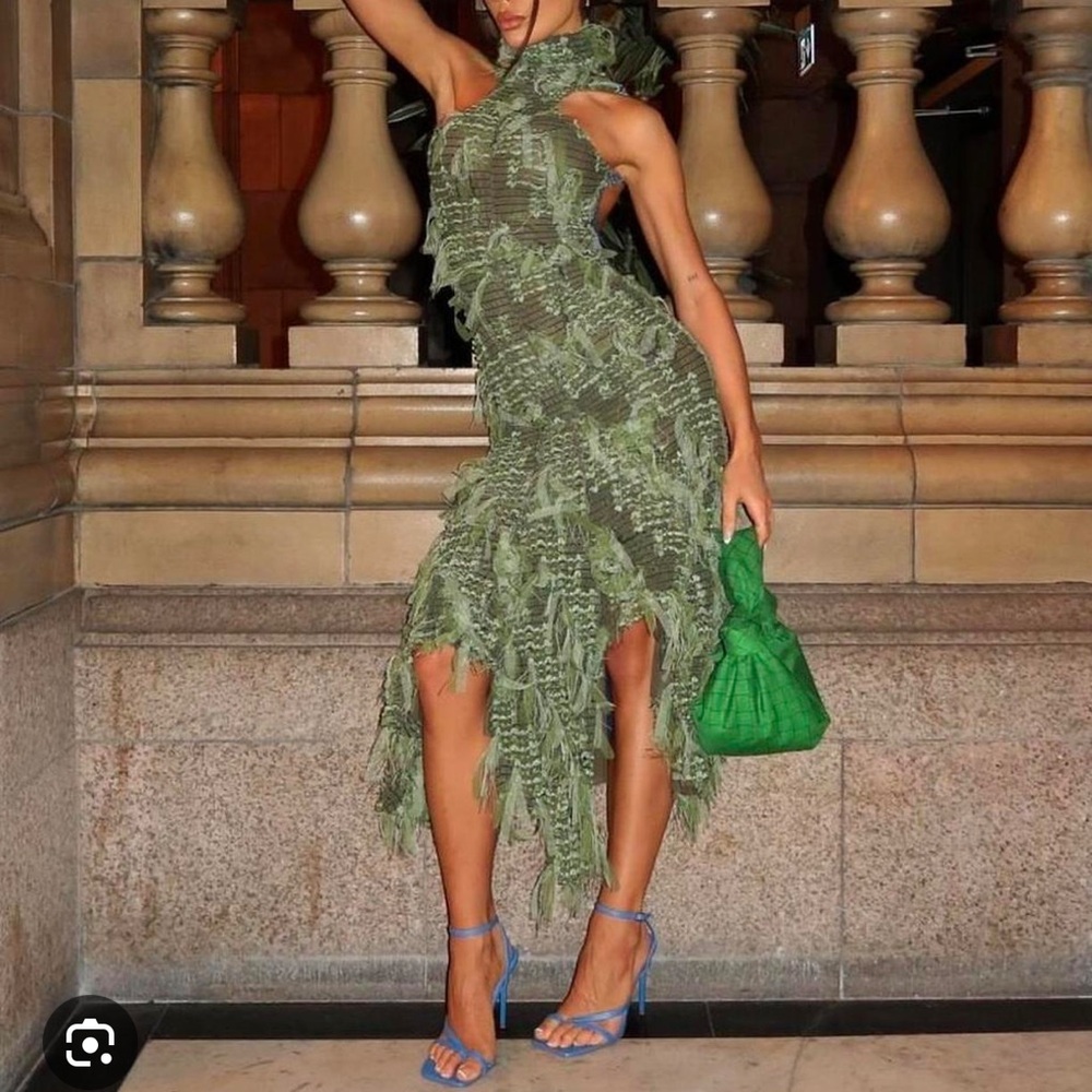 Coucoo khao dress moss green and blue blood size small midi